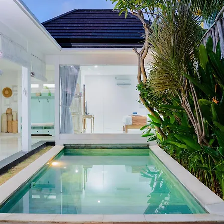Villa Between Seminyak & Canggu Exterior photo